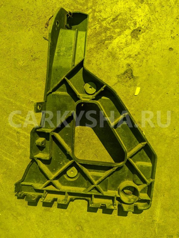 Крепление бампера Audi A6 