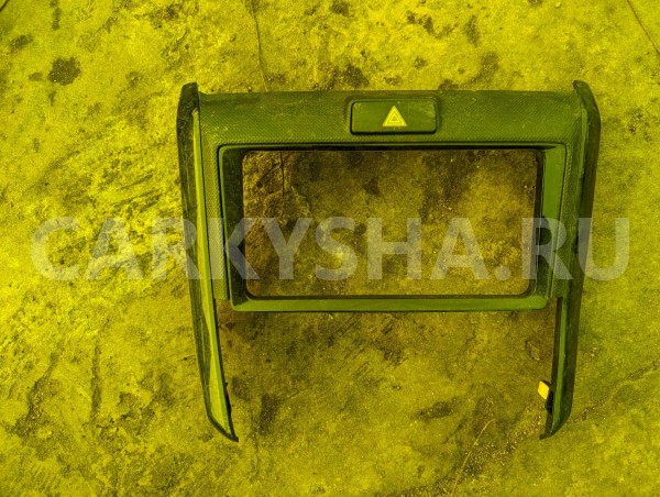 Консоль магнитофона Toyota Corolla 