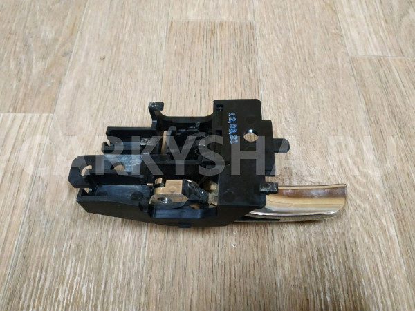 Ручка двери внутренняя правая Mitsubishi Outlander оригинальный номер 5716A480XB