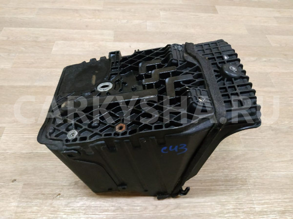 Корпус аккумулятора Land Rover Freelander оригинальный номер LR000883