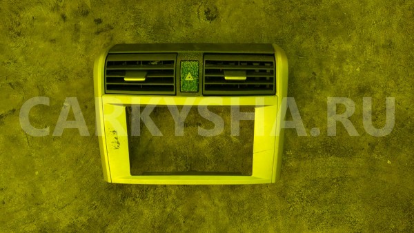 Панель под магнитофон Honda Zest 