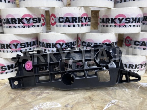 Крепление переднего бампера правое Lexus ES VI оригинальный номер 52145-33070