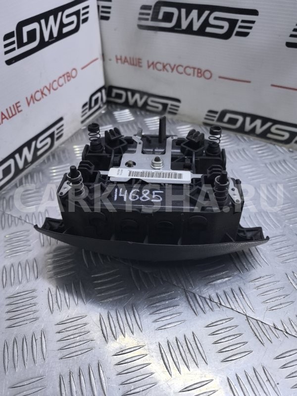 Подушка безопасности в руль Nissan Primera 