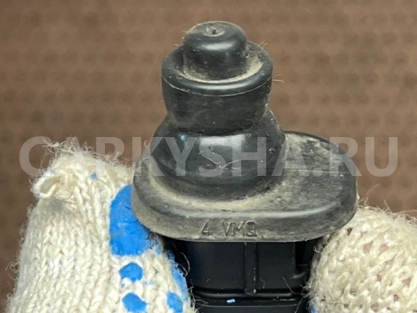 Выталкиватель лючка бака BMW X1 