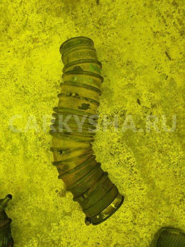 Патрубок воздухозаборника Mitsubishi Pajero 