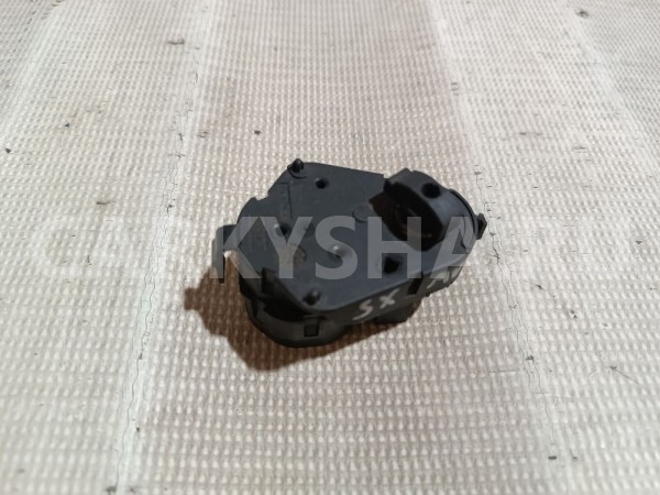 Моторчик заслонки отопителя BMW 3er 