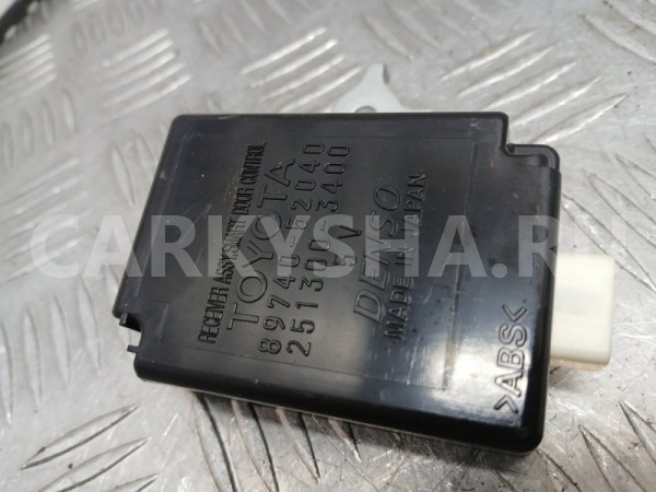 Блок управления дверьми Toyota Vitz 