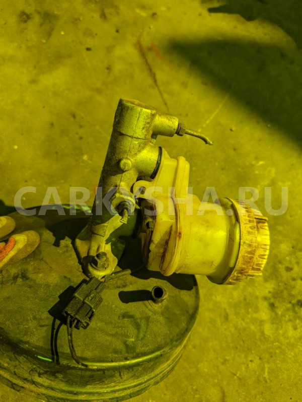 Главный тормозной цилиндр Mitsubishi Mirage 