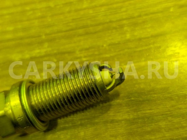 Свеча зажигания Toyota Camry 