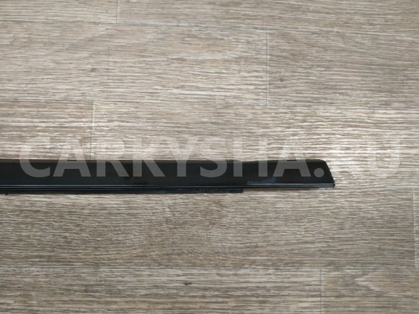 Накладка стекла заднего правого Mitsubishi Lancer 