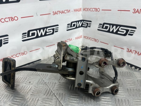 Педаль тормоза Toyota Estima 