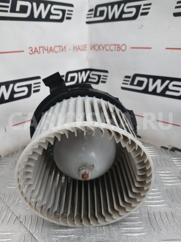 Вентилятор печки Nissan Bluebird Sylphy 