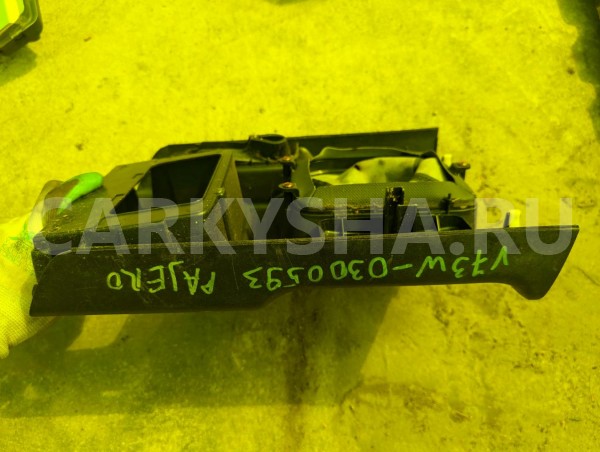 Консоль кпп Mitsubishi Pajero 