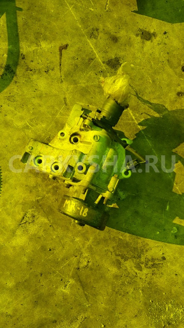 Помпа Nissan Tiida 