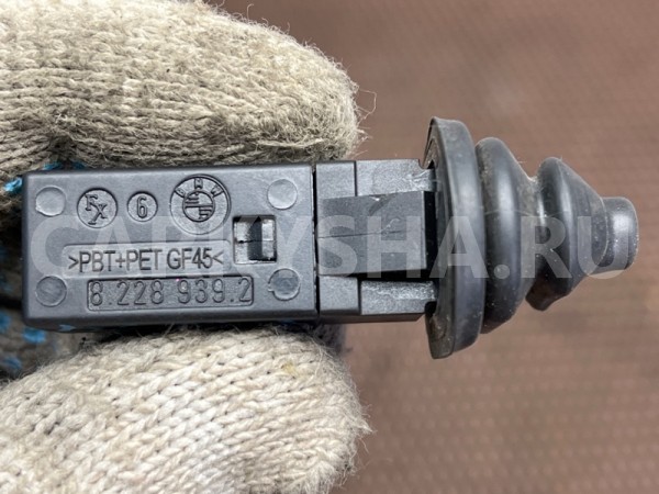 Выталкиватель лючка бака BMW 5er 