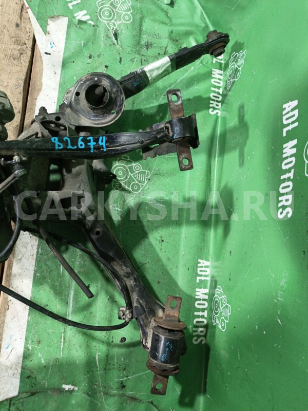 Кулак Honda Civic 8 2006-2011 52210SNAA50 4D, задний правый Honda Civic 