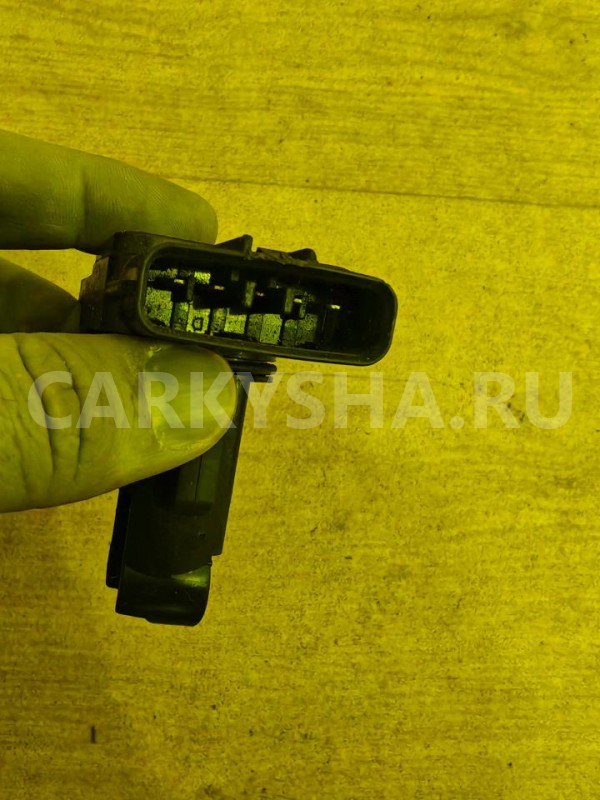 Датчик расхода воздуха Toyota Corolla 