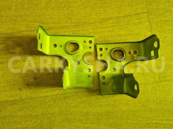 Крепление магнитофона Toyota Aqua 