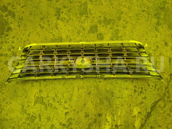 Решетка радиатора Toyota HiAce 