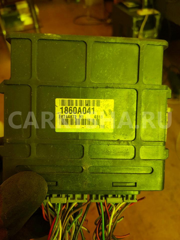 Блок efi Mitsubishi Minica оригинальный номер 1860A041
