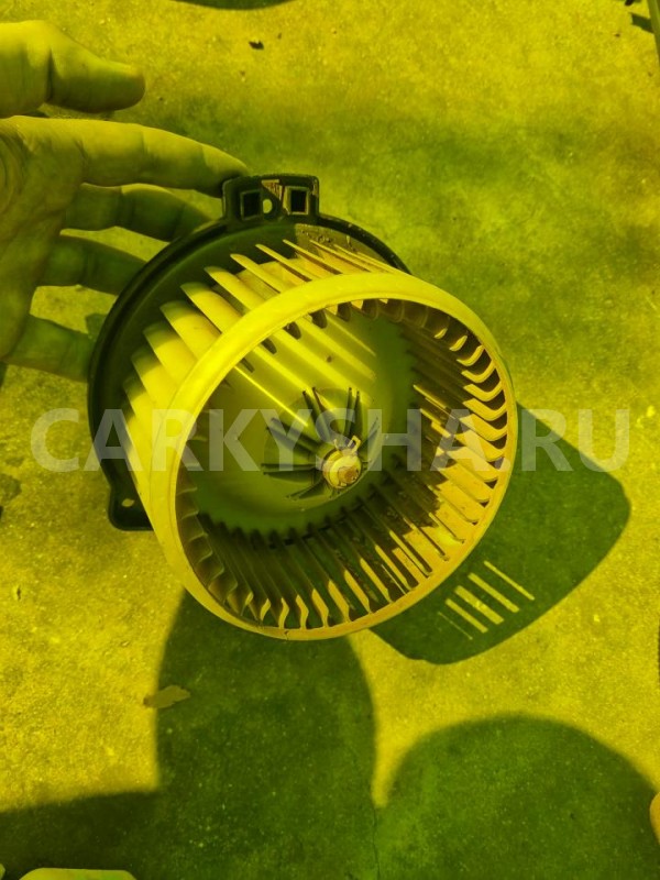 Мотор печки Mitsubishi Pajero 