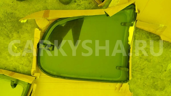 Стекло собачника Peugeot 206 