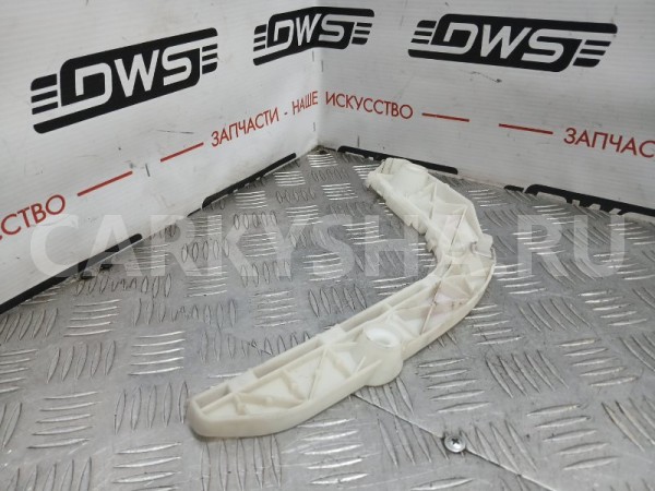 Крепление бампера Mazda CX-7 