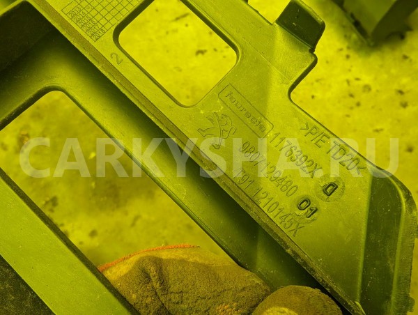 Крепление бампера Peugeot 308 