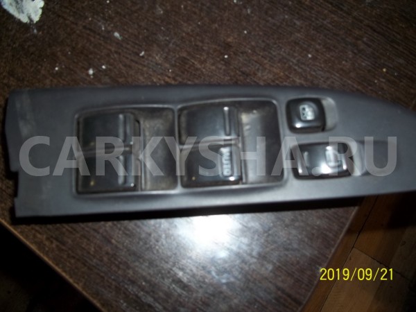 Блок управления стеклоподъёмниками. Nissan Wingroad II (Y11) 