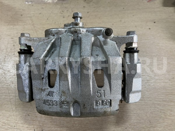 Суппорт тормозной передний левый Toyota Alphard III Рестайлинг оригинальный номер 47750-48090