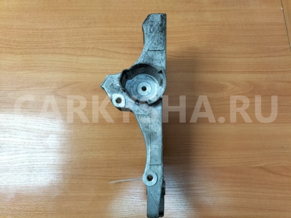 Кронштейн генератора Volkswagen Polo MK5 CGGB 1.4 Volkswagen Polo 