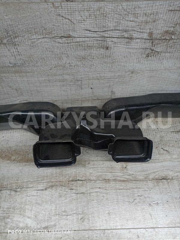 Воздуховод салона Mitsubishi Lancer IX (2000—2007) Mitsubishi i оригинальный номер mr513037