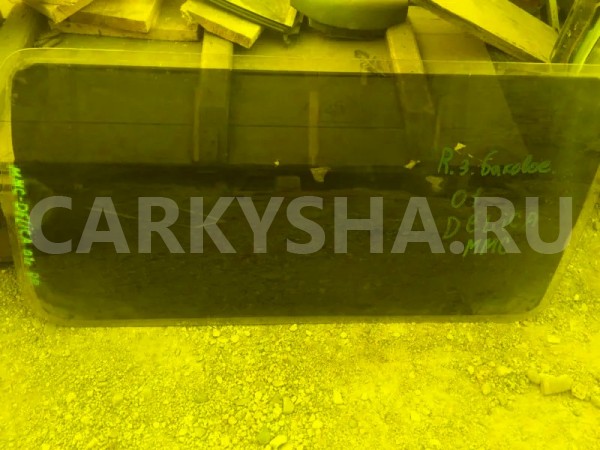 Стекло двери Mitsubishi Delica 