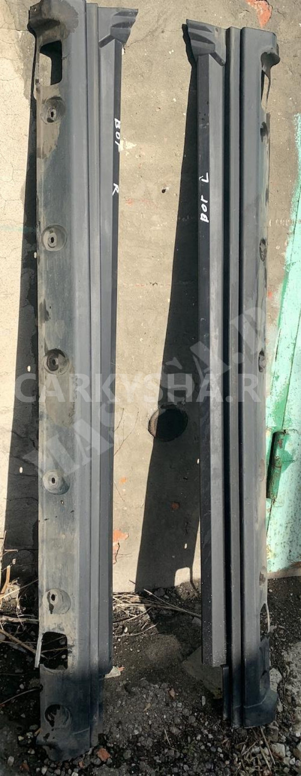 Накладка порога RH Land Rover Range Rover III оригинальный номер LR018383 LR011459 DDJ000021PUY DDJ500140PUY