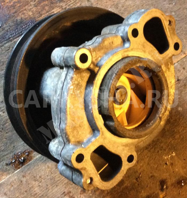 Помпа водяная 4.4 Land Rover Discovery III оригинальный номер 4575902 4500-0285-SX 538 0655 10 PA1407 VKPA 87839 8MP 376 807-531 45000285SX 538065510 VKPA87839 8MP376807531