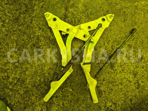 Амортизатор багажника Nissan Teana 