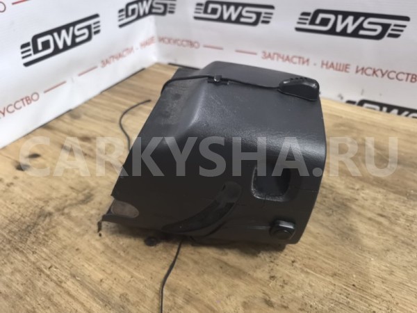 Кожух рулевой колонки Toyota Noah 