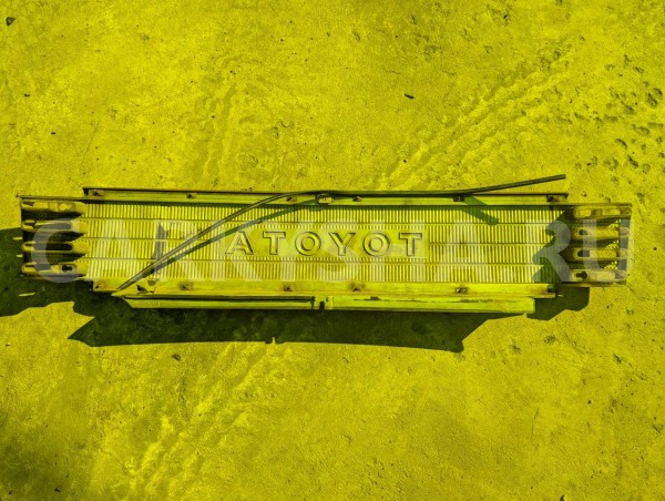 Решетка радиатора Toyota TownAce 