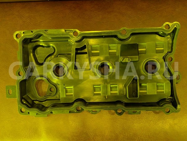 Клапанная крышка Nissan Teana 