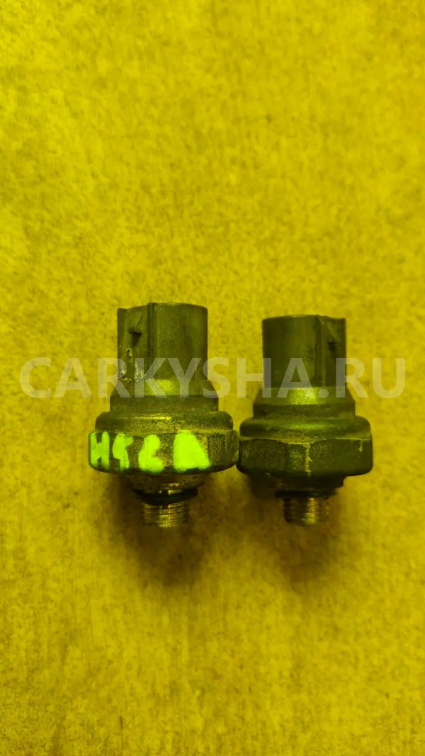 Датчик давления масла Mitsubishi Pajero 