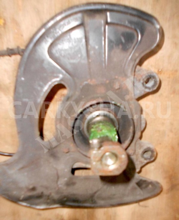 Кулак поворотный FL Mercedes-Benz C-klasse III (W204) Седан оригинальный номер A2093320001 A2043320101 A 209 332 00 01 A 204 332 01 01