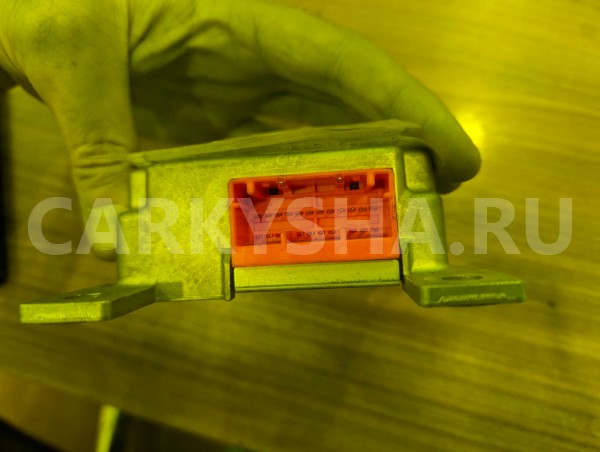 Блок srs Nissan Stagea 