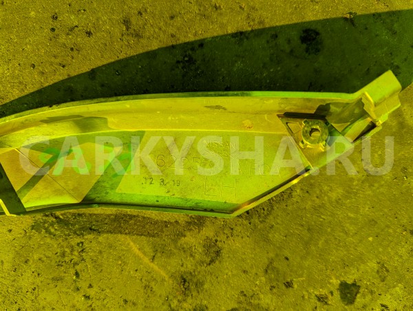 Планка под фары Nissan Serena 