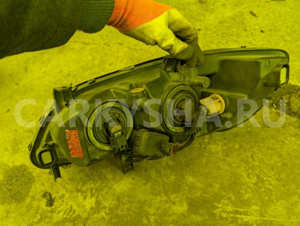 Фара Opel Zafira 